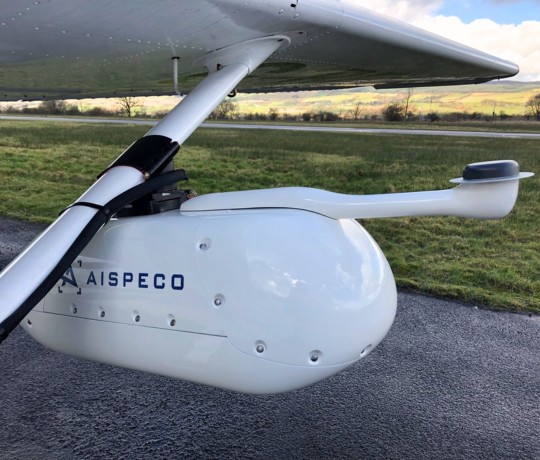AISPECO HELIUX LITE pod on a Cessna 172