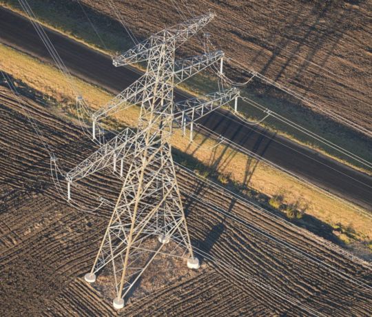 Sample data showcasing HELIUX FOCUS imagery of powerlines.